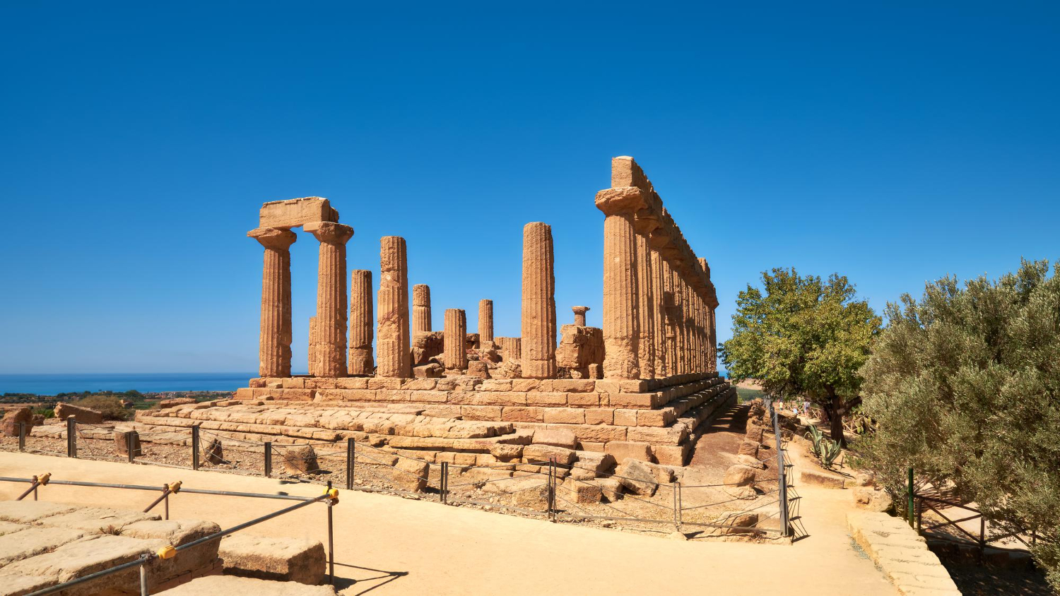 Agrigento Tal der Tempel mit Tempel der Concordia in Sizilien